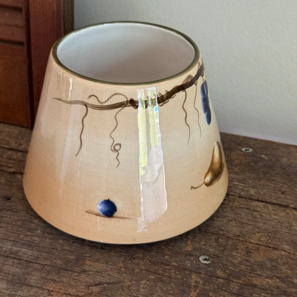 N/A ceramic candle